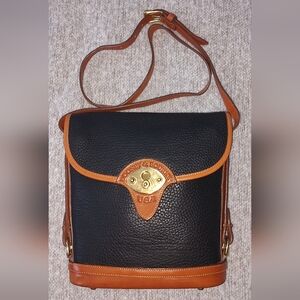 Dooney Bourke Vintage Crossbody Bag Leather Black